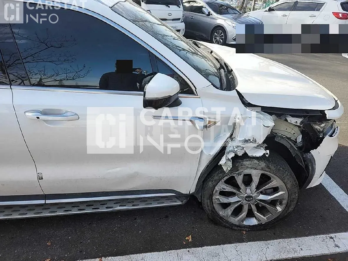 Photo 2 of 22: 2020 Kia Sorento 2.2 — Korean insurance auction