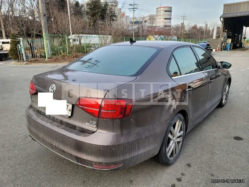 Photo 2 of 11: 2015 Volkswagen Jetta 2.0 TDI BMT Premium — Korean insurance auction