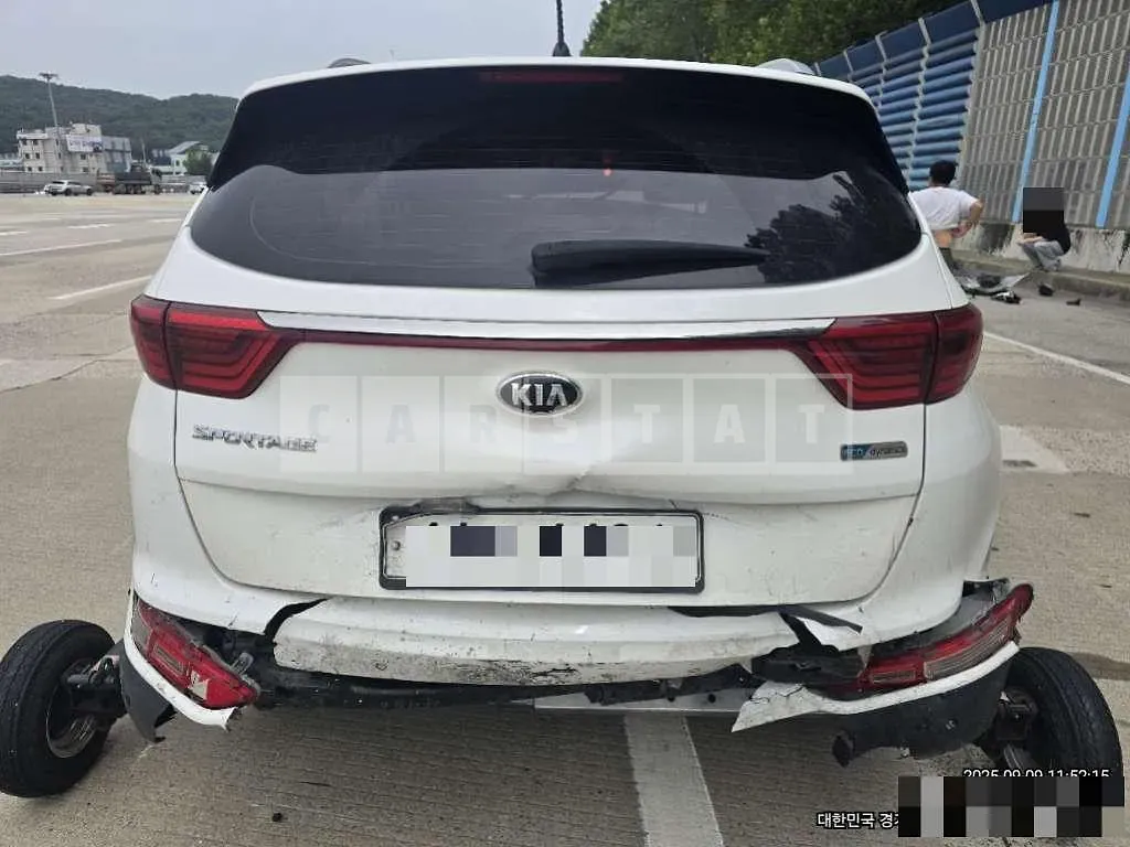 Photo 2 of 5: 2017 Kia Sportage — Korean insurance auction