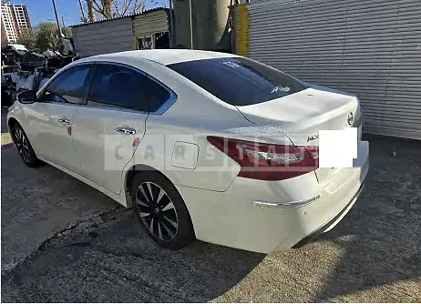 Photo 2 of 23: 2018 Nissan Altima — Korean insurance auction