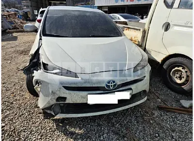 Photo 1 of 38: 2019 Toyota Prius — Korean insurance auction