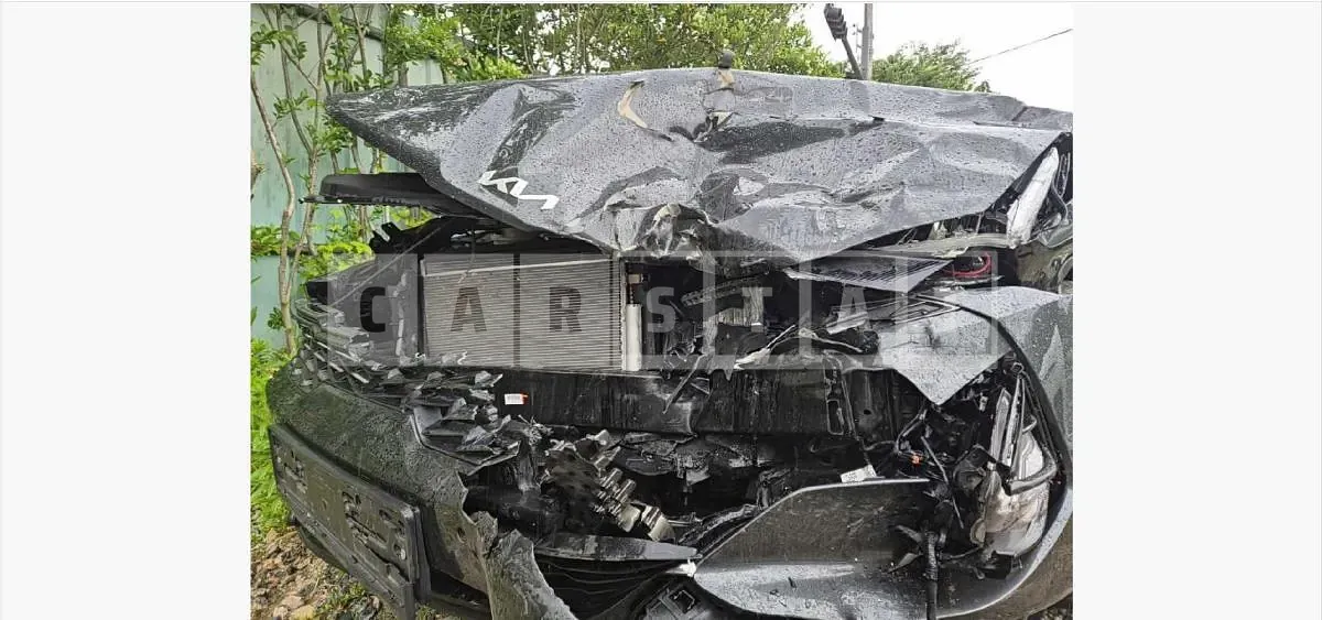 Photo 2 of 10: 2021 Kia K5 — Korean insurance auction