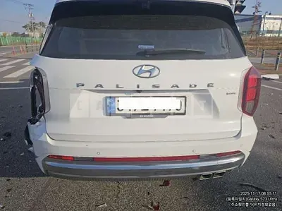Photo 1 of 18: 2023 Hyundai Palisade, VIN KMHR581EDPU599975 — Korean insurance auction