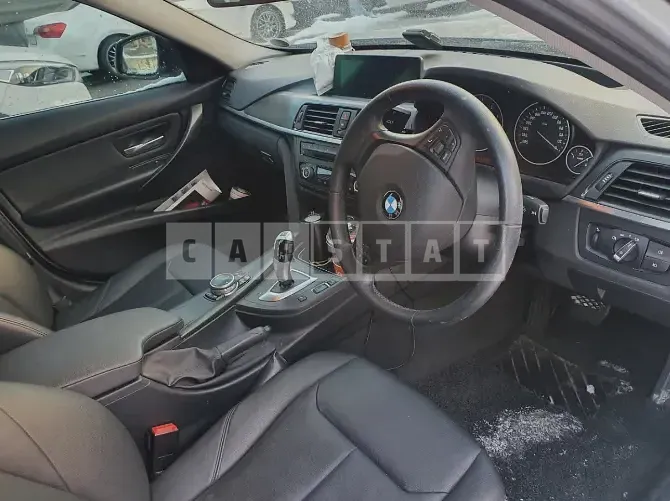Photo 2 of 3: 2015 BMW 320d, VIN WBA3D3105FK275813 — Korean insurance auction