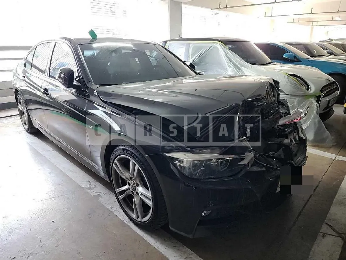 Photo 2 of 15: 2018 BMW 330i, VIN WBA8B9104JA826407 — Korean insurance auction