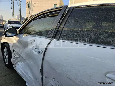 Photo 1 of 18: 2015 Lexus CT200h — Korean insurance auction