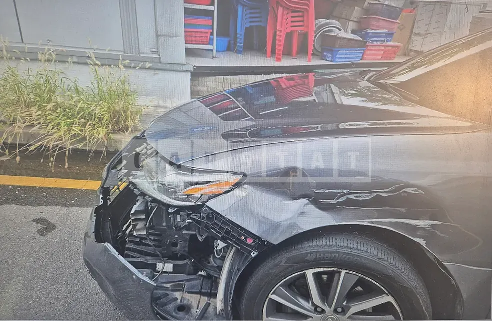 Photo 2 of 3: 2017 Lexus ES300h — Korean insurance auction