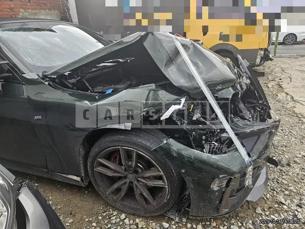 Photo 2 of 41: 2022 BMW M440i xDrive Convertible — Korean insurance auction