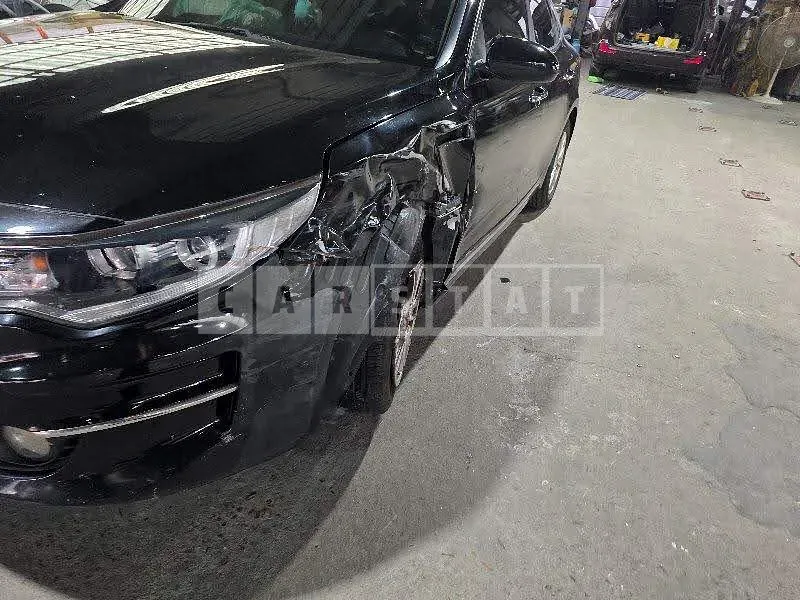 Photo 2 of 26: 2018 Kia K5, VIN KNAGS416BJA227759 — Korean insurance auction