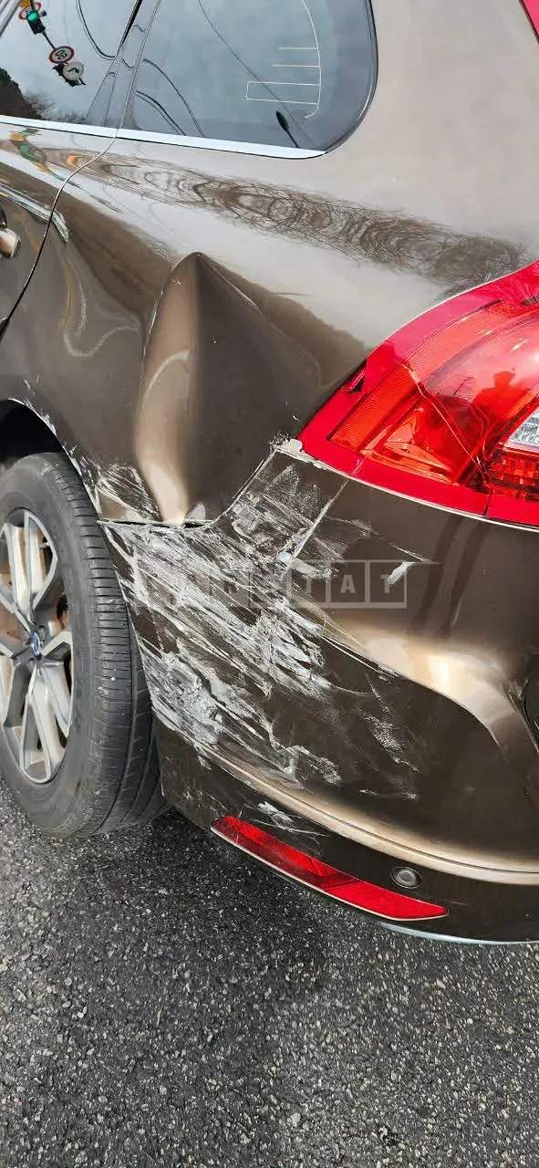 Photo 2 of 8: 2015 Volvo XC60D5, VIN YV1DZ97B6G2832406 — Korean insurance auction
