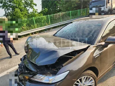 Photo 1 of 8: 2019 Toyota Camry Hybrid, VIN JTNB21HK5K3049576 — Korean insurance auction