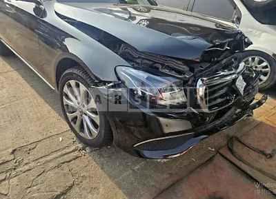 Photo 1 of 7: 2018 Mercedes-Benz E 300, VIN WDDZF4JB9JA301879 — Korean insurance auction