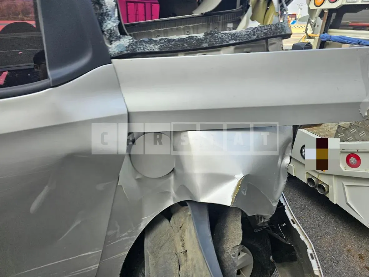 Photo 2 of 17: 2014 Kia Carnival — Korean insurance auction