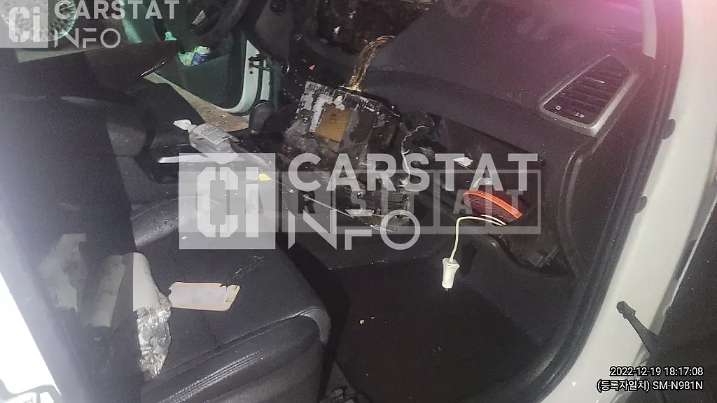 Photo 2 of 12: 2015 Hyundai Tucson 1.7 — Korean insurance auction
