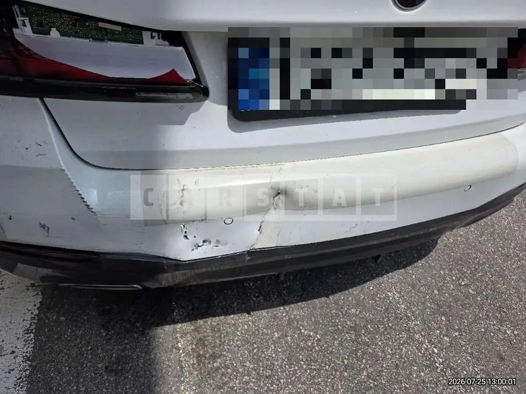 Photo 2 of 20: 2021 BMW 523d xDrive — Korean insurance auction