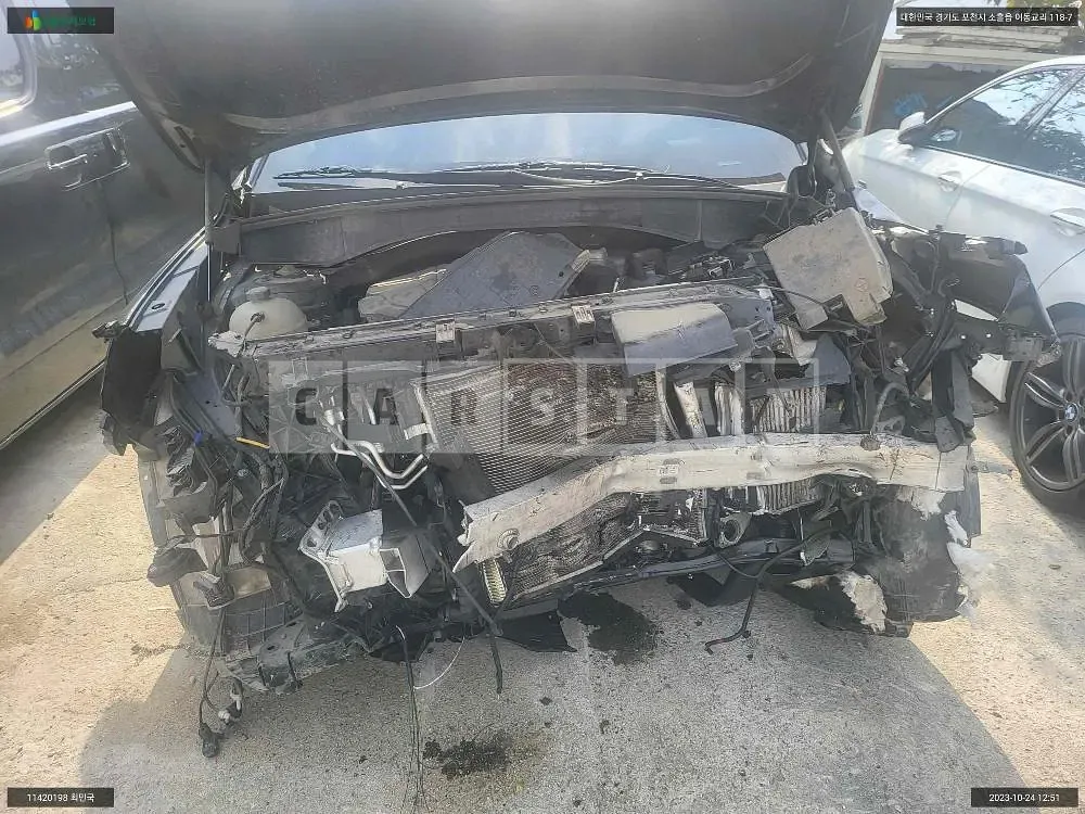Photo 2 of 8: 2020 Kia Sorento /Sorrento, VIN KNARL81BGMA004519 — Korean insurance auction