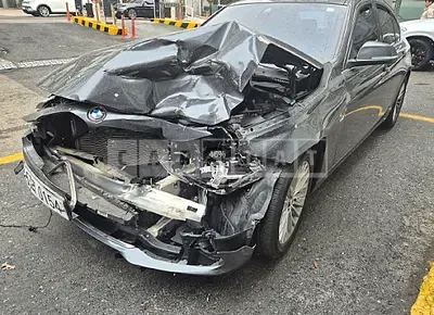 Photo 1 of 10: 2016 BMW 320i, VIN WBA8A9105GK463038 — Korean insurance auction