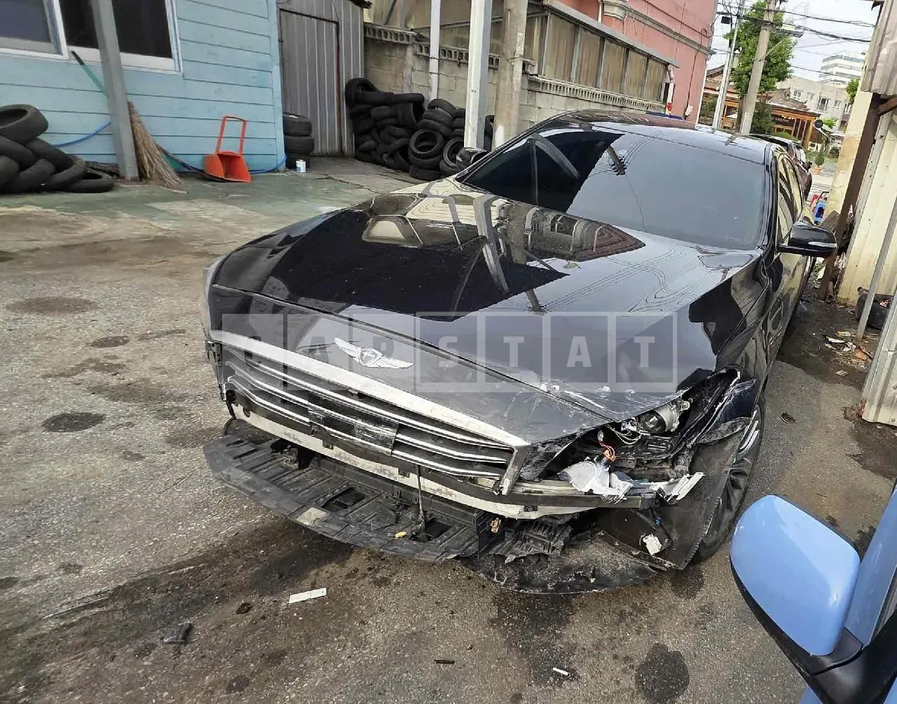 Photo 2 of 19: 2017 Hyundai Genesis G80, VIN KMHGM41DDJU257604 — Korean insurance auction