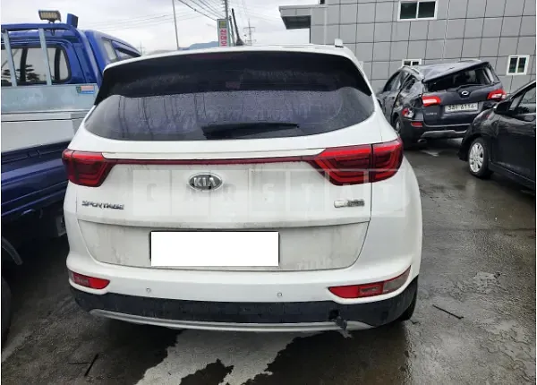 Photo 2 of 4: 2016 Kia Sportage, VIN KNAP6815GGK145207 — Korean insurance auction