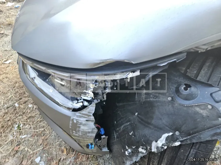 Photo 2 of 25: 2022 Kia EV6 4WD — Korean insurance auction