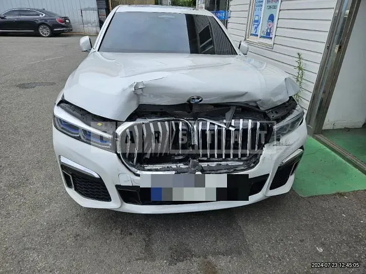 Photo 2 of 48: 2020 BMW 745e sDrive M Sport Package — Korean insurance auction