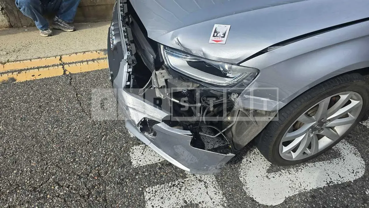 Photo 2 of 5: 2015 Audi A4 30 TDI, VIN WAUZZZ8K6GA001601 — Korean insurance auction