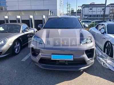 2025 Porsche Porsche Macan 4S