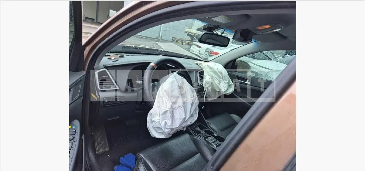 Photo 2 of 10: 2015 Hyundai Tucson TL 2.0 — Korean insurance auction