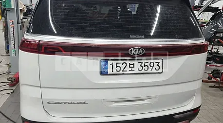 Photo 2 of 22: 2021 Kia Carnival, VIN KNANC81BBMS037923 — Korean insurance auction