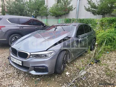 Photo 1 of 15: 2018 BMW 530i xDrive, VIN WBAJD9108JWC12106 — Korean insurance auction
