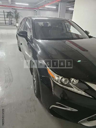 Photo 1 of 30: 2015 Lexus ES300h — Korean insurance auction