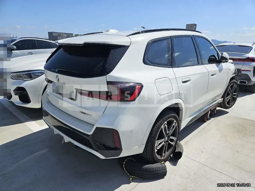 Photo 2 of 16: 2023 BMW X1 sDrive20i — Korean insurance auction