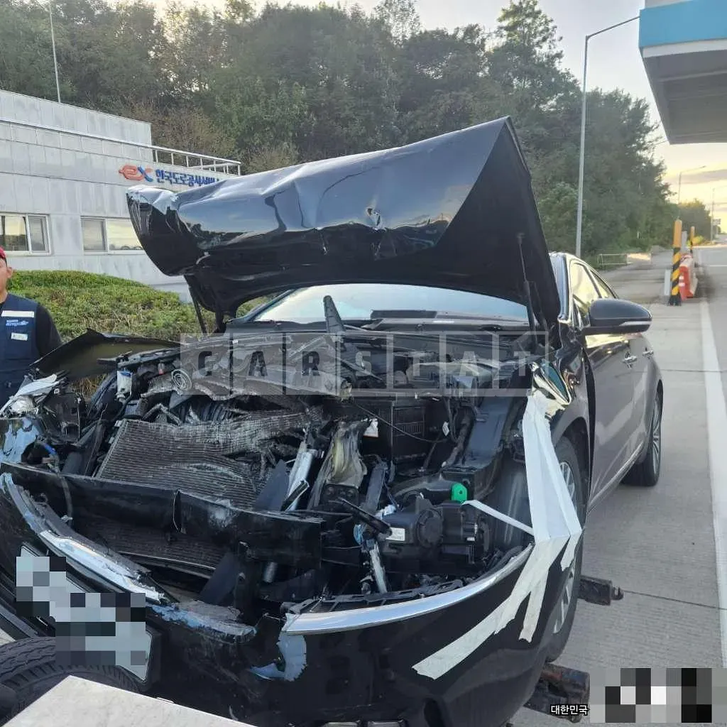 Photo 3 of 3: 2016 Kia K7 — Korean insurance auction