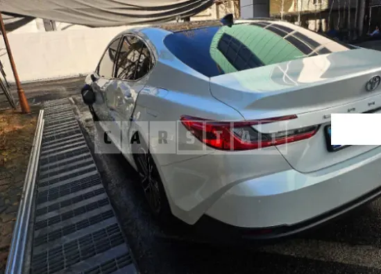 Photo 2 of 24: 2025 Toyota Camry — Korean insurance auction