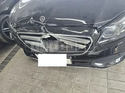Photo 1 of 5: 2017 Mercedes-Benz E220 d 4Matic — Korean insurance auction