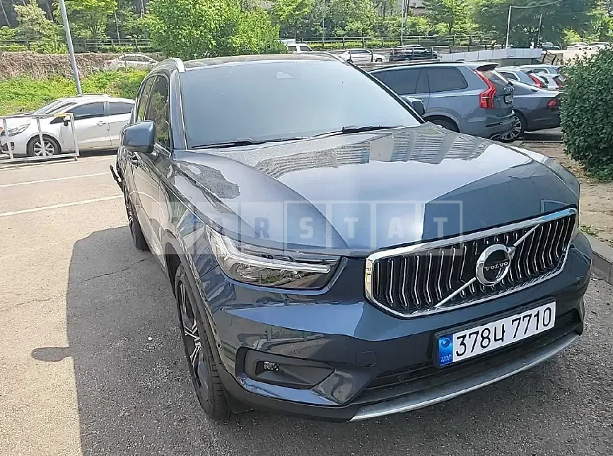 Photo 2 of 11: 2022 Volvo XC40 B4 AWD, VIN YV1XZK92CN2706476 — Korean insurance auction