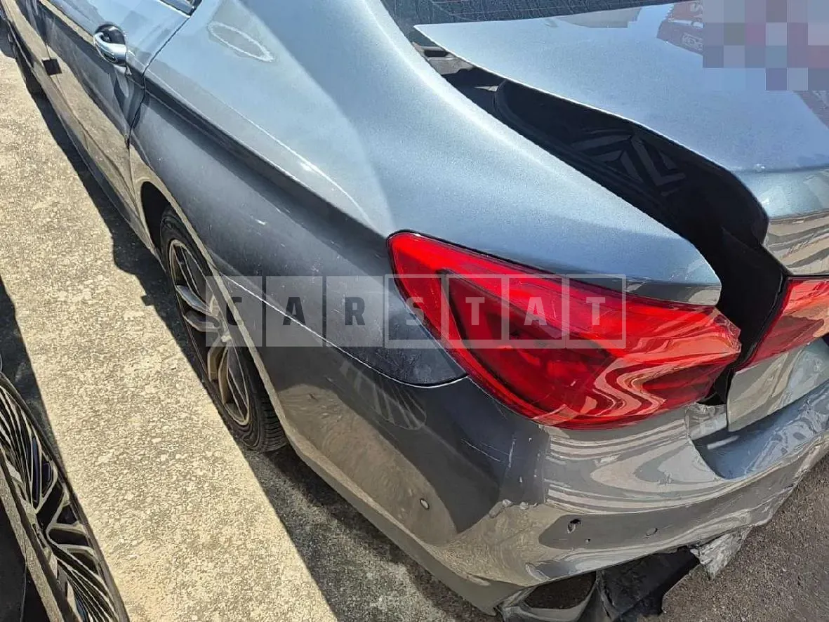 Photo 2 of 14: 2017 BMW 520d — Korean insurance auction