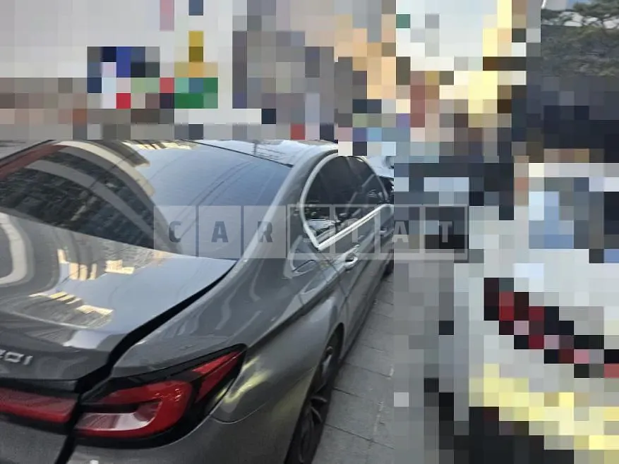Photo 2 of 20: 2020 BMW 520i — Korean insurance auction