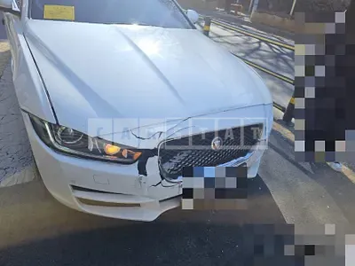 Photo 1 of 18: 2016 Jaguar XE 2.0d, VIN SAJAB4BN4GA924462 — Korean insurance auction