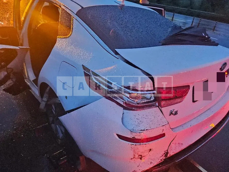 Photo 2 of 5: 2018 Kia K5 2.0(LPG), VIN KNAGU416BKA250378 — Korean insurance auction
