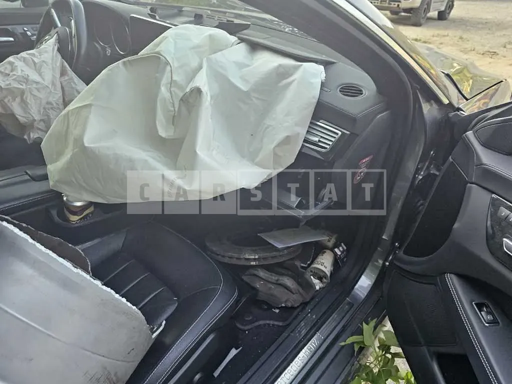 Photo 2 of 35: 2016 Mercedes-Benz CLS400 — Korean insurance auction