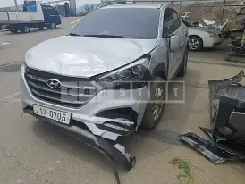 Photo 2 of 20: 2016 Hyundai Tucson, VIN KMHJ381ABGU070164 — Korean insurance auction