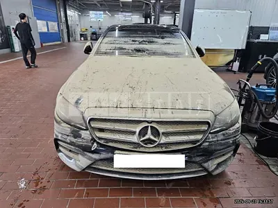 Photo 1 of 10: 2017 Mercedes-Benz E 300 4Matic — Korean insurance auction