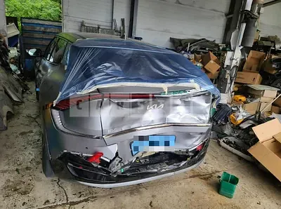 Photo 1 of 10: 2022 Kia EV6 4WD — Korean insurance auction