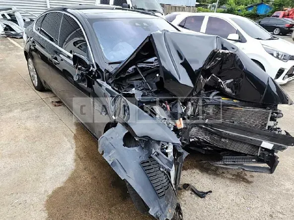 Photo 2 of 10: 2016 Jaguar XF 30d, VIN SAJBB4BK8GCY22791 — Korean insurance auction