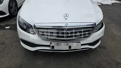 Photo 1 of 19: 2016 Mercedes-Benz E220 d — Korean insurance auction