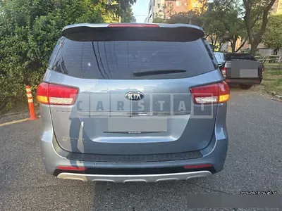 Photo 1 of 7: 2016 Kia Carnivals — Korean insurance auction
