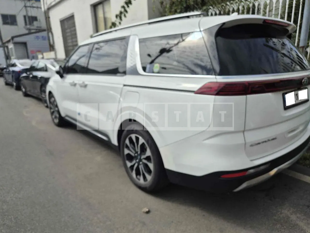 Photo 2 of 6: 2021 Kia Carnival, VIN KNANE81BBMS084341 — Korean insurance auction