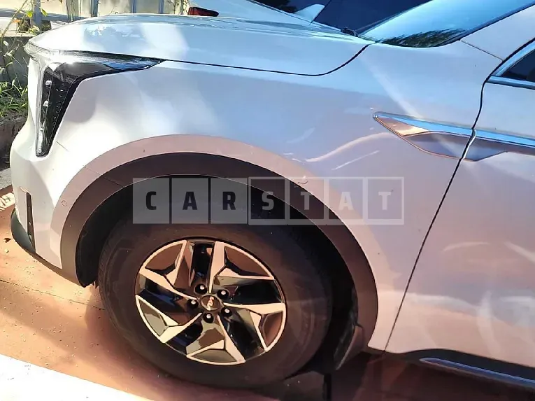 Photo 2 of 18: 2024 Kia Sorento — Korean insurance auction