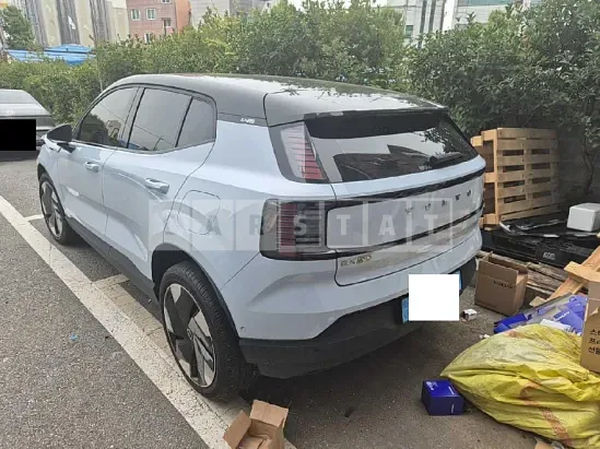 Photo 2 of 21: 2025 Volvo EX30 Single Motor Er, VIN YV12ZELA4SS103035 — Korean insurance auction